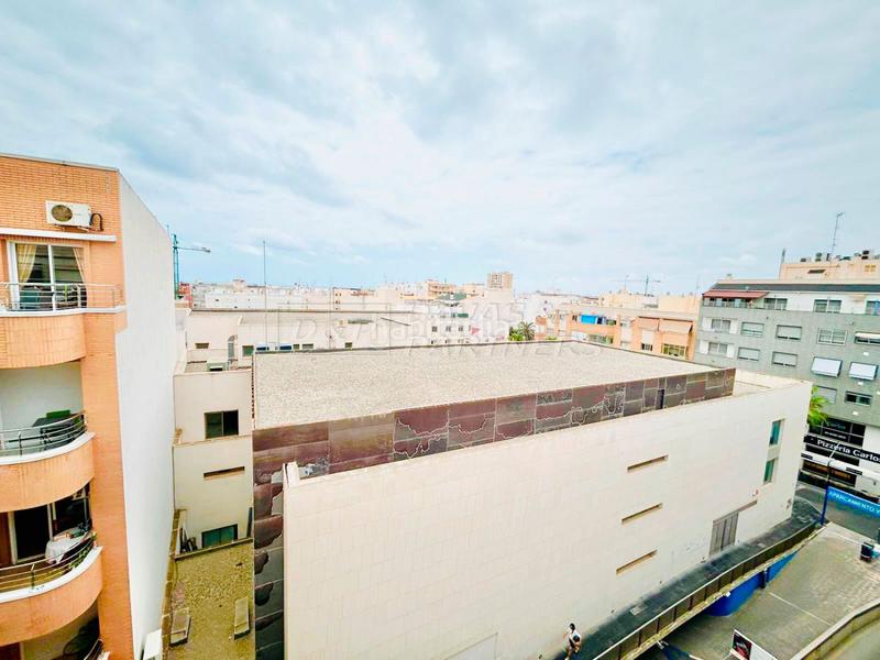 Foto 548e96a1-f00d-45ce-ac7b-45f129ba7e77. Dachwohnung in pedro lorca 69 in Las Piscinas Naturales Torrevieja