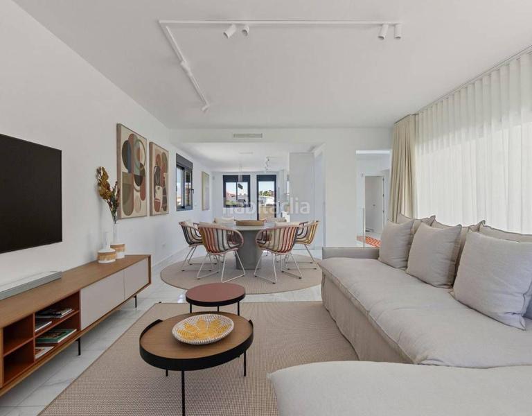 Foto 20c3cac8-52a8-4bf0-b56b-e6e8ee63f1fd. Chalet mit parking pool in La Veleta Torrevieja