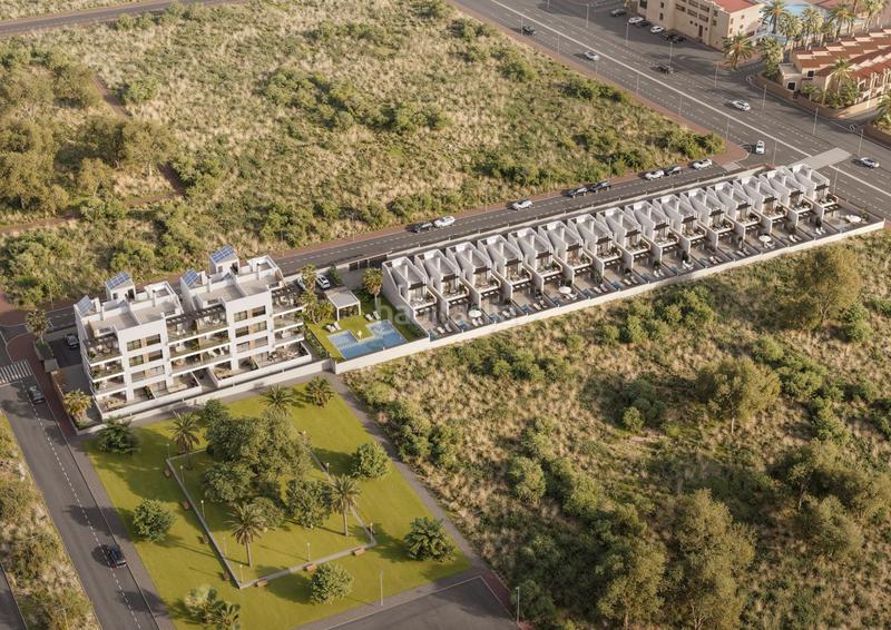 Foto 82fb5211-9497-4f60-a33c-8c81b20b3d29. Maison jumelée avec chauffage parking piscine dans Aguas Nuevas Torrevieja