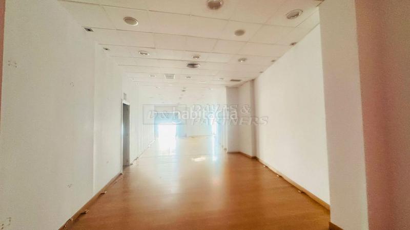 Foto 9c5290b8-05b4-4d80-b85b-3191a0c86f3b. Alquiler local comercial local en alquiler en centro. en Orihuela