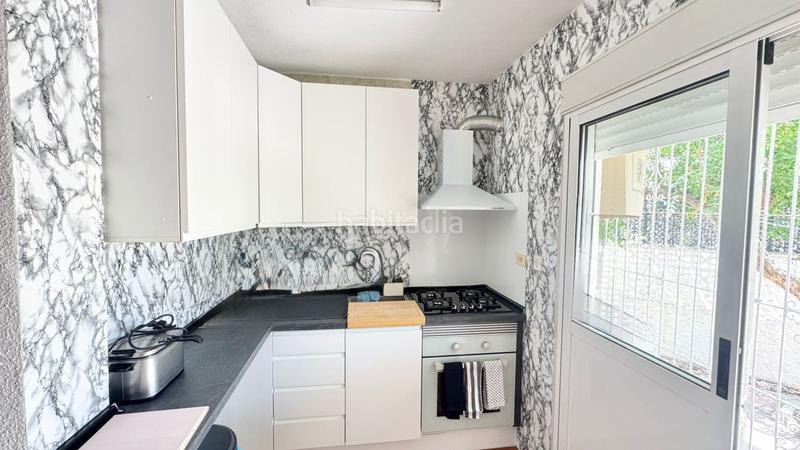 Foto c7635e31-33ef-425f-8347-ae34bbb0ce98. Alquiler planta baja  en alquiler en calas blancas, 2 dormitorios. en Torrevieja