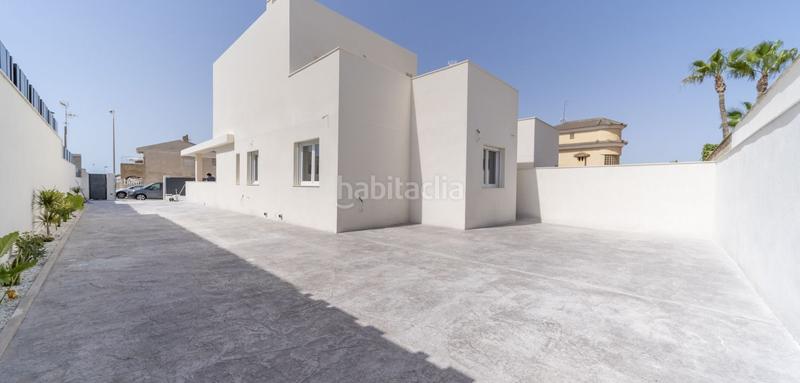Foto 23ad91fc-c9c1-4c66-aa2c-133e5b9feb0a. Chalet  en venta en Aguas Nuevas, 3 dormitorios. en Torrevieja