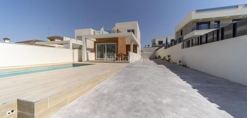 Foto c2baecde-7975-4b73-8ddd-7077d242d5a4. Chalet  en venta en Aguas Nuevas, 3 dormitorios. en Torrevieja