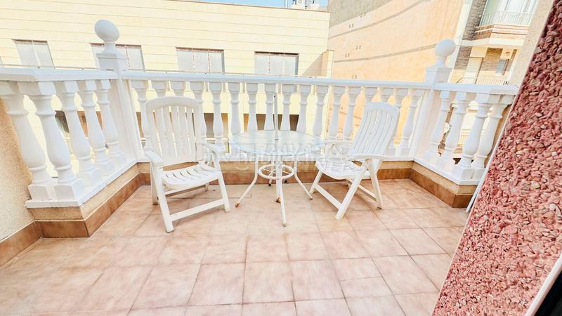 Foto c98c9844-b172-4451-88c2-4a43ed13f404. Attique dans Puerto Deportivo Torrevieja