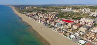 Locale commerciale in Zona Carrefour - Urbanizaciones. Local com. en venta en centro.