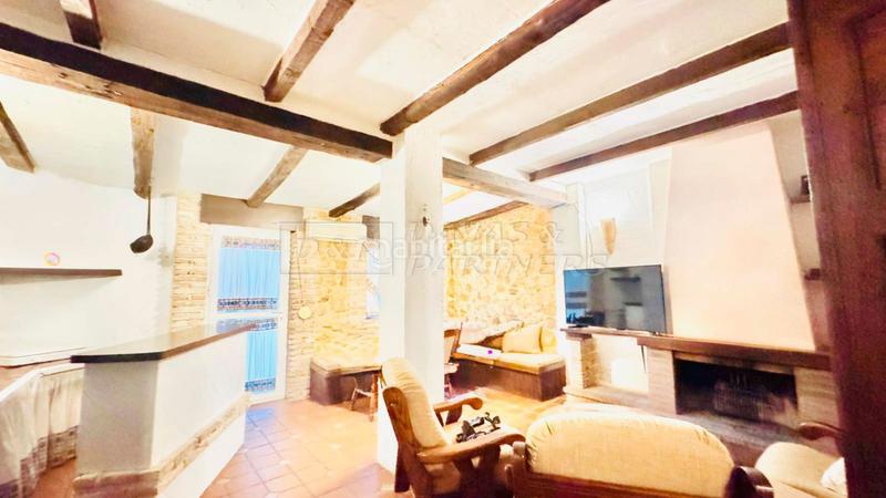 Foto 849d314b-42db-455c-b839-f23c817da15d. Casa adossada amb calefacció aparcament a Orihuela ciudad Orihuela