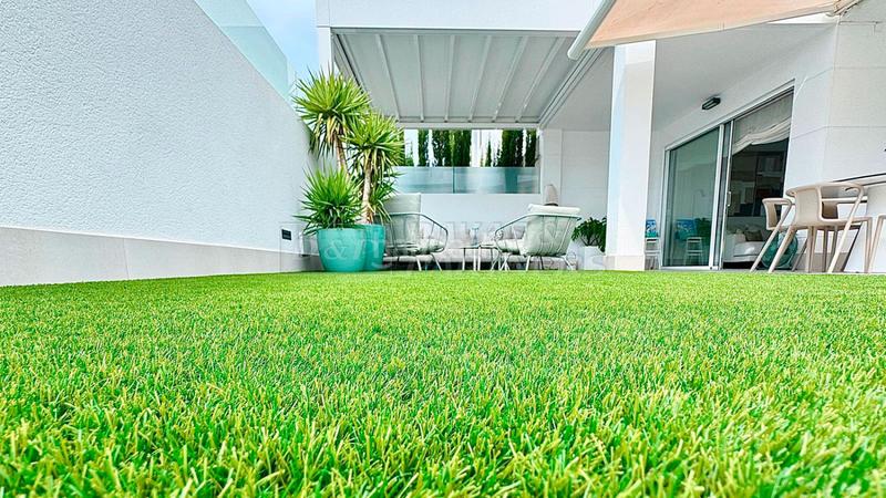 Foto 2390ff14-c945-4b82-a9d9-891975866636. Casa adossada amb calefacció aparcament a La Veleta Torrevieja