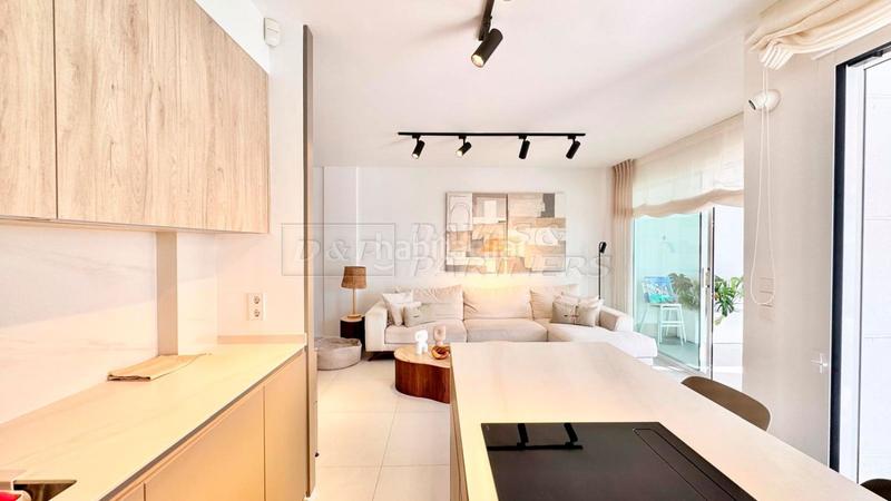 Foto 51b11d0d-ab66-464e-a0f1-e9b4b0bf2a12. Casa adossada amb calefacció aparcament a La Veleta Torrevieja