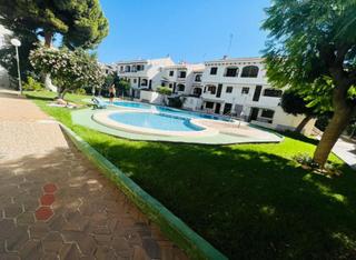 Maison à Antonio vicea 3. Bungalow en venta en playa flamenca, 2 dormitorios.