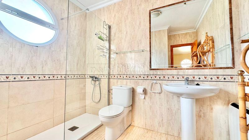 Foto 422f230f-391f-4e26-ab43-fef221e09113. Semi detached house in báltico 12 in Lomas de Cabo Roig - Los Dolses Orihuela