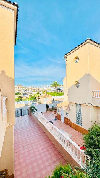 Foto bb5245ab-9067-4b3c-953f-f74f262e3e64. Semi detached house in báltico 12 in Lomas de Cabo Roig - Los Dolses Orihuela