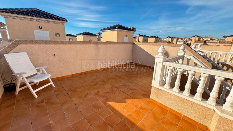 Foto fd3f35fc-bb68-4803-8b76-501b93c272bc. Semi detached house in báltico 12 in Lomas de Cabo Roig - Los Dolses Orihuela