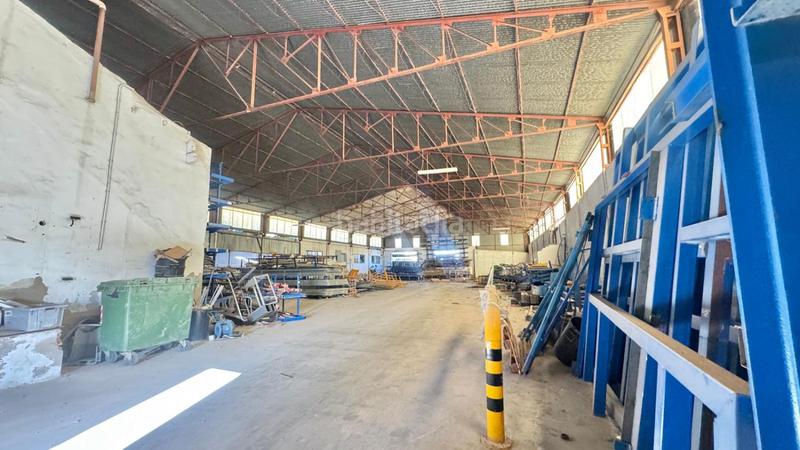 Foto b425951a-e77e-491a-9afd-baec440d19ab. Nau industrial a Rafal