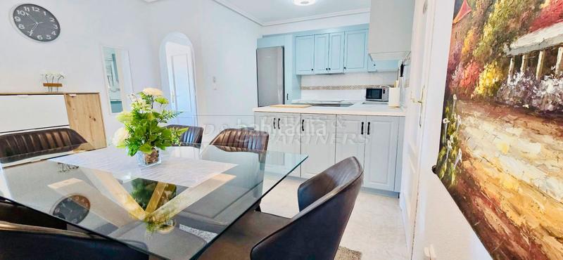 Foto 9c854fb8-593f-4ffc-a6d3-7d8e2e7462d9. Etagenwohnung mit parking pool in Playa Flamenca Orihuela