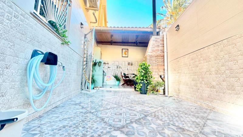 Foto eeb4b96b-2da4-4f8c-a08d-113d1b2fbd31. Casa adossada amb aparcament a Montepinar - La Aparecida - Raiguero Orihuela