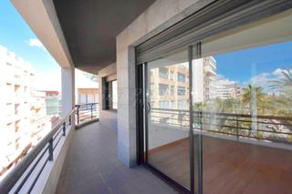 Miete Etagenwohnung  Torrevenjenses ausentes. Piso en alquiler en centro, 3 dormitorios.