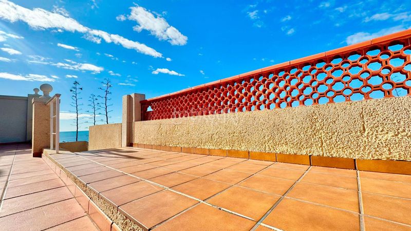 Foto c551a43b-7064-4a01-b649-138cd3b68a4f. Casa adossada a Zona los Frutales Torrevieja