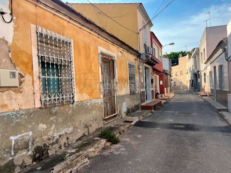 Foto e0bd5a2d-90dd-494a-93bf-458a518b4c84. Terreny residencial a Orihuela ciudad Orihuela