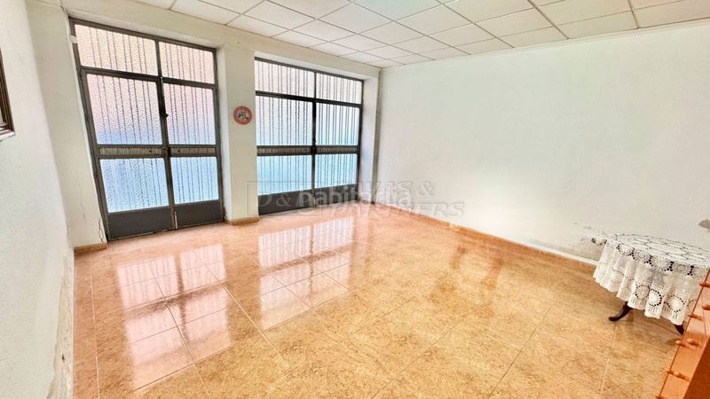 Foto 6d6dfe85-aa9c-4d4e-ab56-f37967c34731. Terreny residencial a Orihuela ciudad Orihuela