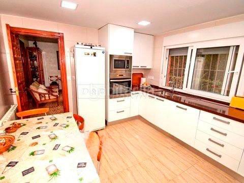 Foto 1bbe23cf-973e-45d7-9d50-f945919c4d8e. Chalet villa en venta en La Veleta, 5 dormitorios. en Torrevieja