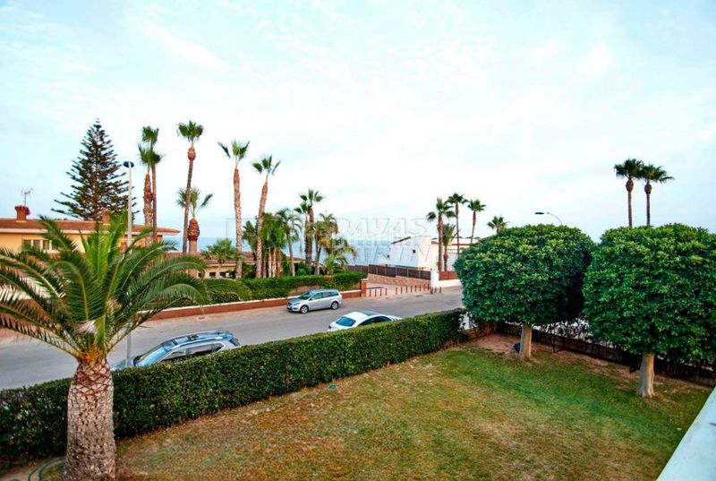 Foto 5972ae8a-6bde-4aea-8605-7b5ea33fcc48. Chalet villa en venta en La Veleta, 5 dormitorios. en Torrevieja