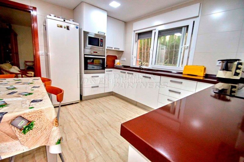 Foto 7852c318-8a9e-4c2c-a13f-c5d980084f05. Chalet villa en venta en La Veleta, 5 dormitorios. en Torrevieja