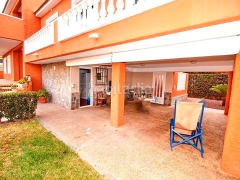 Foto a6540326-e271-4b2e-a6cd-9786f50d38a6. Chalet villa en venta en La Veleta, 5 dormitorios. en Torrevieja