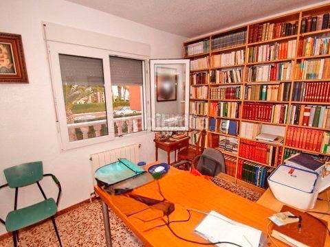 Foto fffd69fa-0beb-4428-b7d8-77f18b6a6ca4. Chalet villa en venta en La Veleta, 5 dormitorios. en Torrevieja