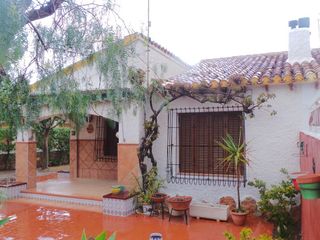 Rent House in Calle falua esquina calle carabela 4. Casa en alquiler en punta prima, 4 dormitorios.