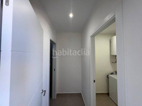 Foto 97159569-0ebb-40bf-a7f2-a1280f4bc154. Casa adossada amb calefacció aparcament a Zona los Frutales Torrevieja