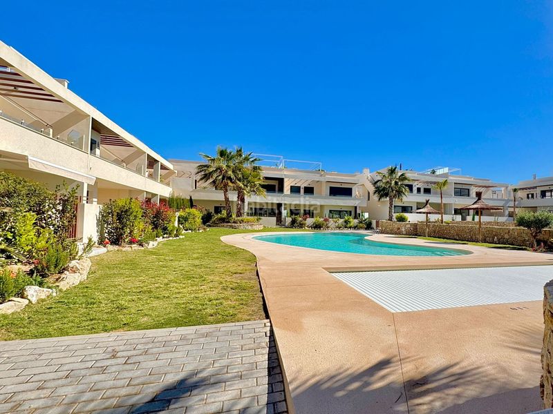 Foto 6e652357-8017-47a9-996b-fd81b9eafbd4. Planta baixa amb aparcament piscina a La Veleta Torrevieja