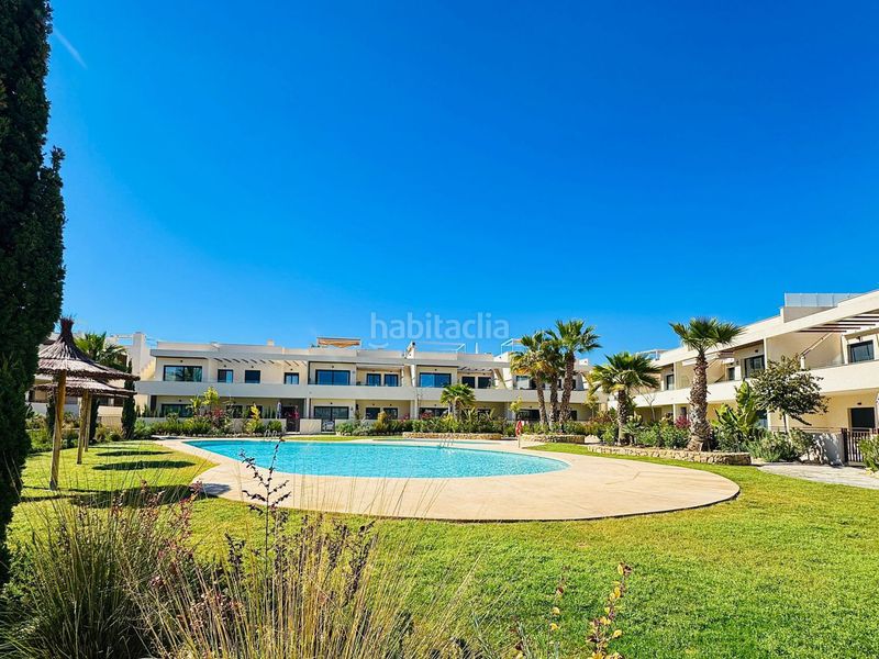 Foto c7a7419c-b768-4389-90a6-a07f971c4b4a. Planta baixa amb aparcament piscina a La Veleta Torrevieja