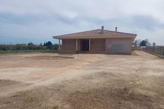 Haus in Redován. Casa en venta en redován, 5 dormitorios.