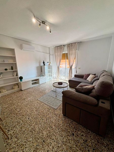 Foto 12afc0d0-892a-478b-b0c3-0da5736c09e9. Rent flat in Albatera