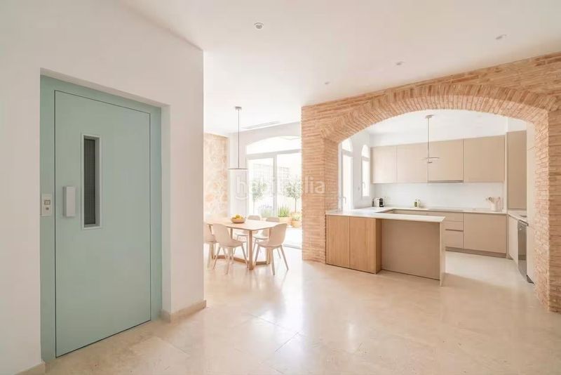 Foto ba7ea29d-6ffd-48b2-9c18-fdd21e316182. Edificio  en venta en centro, 7 dormitorios. en Orihuela