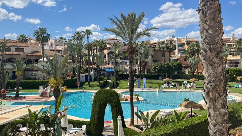 Foto 12c52955-1eca-4b32-8363-bc409c80ef48. Apartament amb piscina a Zona Playa de los Locos Torrevieja