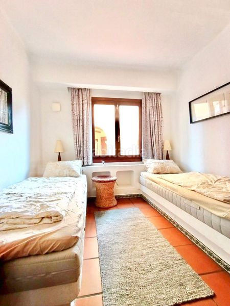Foto 24928e78-bcef-46cd-802a-d001421f1a59. Apartament amb piscina a Zona Playa de los Locos Torrevieja