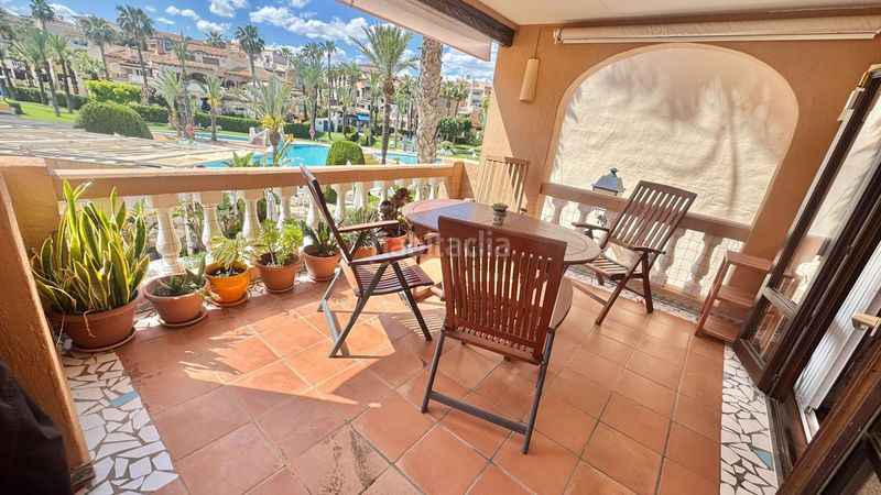 Foto aaea75fe-d037-4804-9ffd-f2e6f924b250. Apartament amb piscina a Zona Playa de los Locos Torrevieja