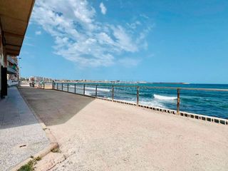 Planta baixa a Desiderio rodriguez 2. Planta baja en venta en playa naufragos, 4 dormitorios.