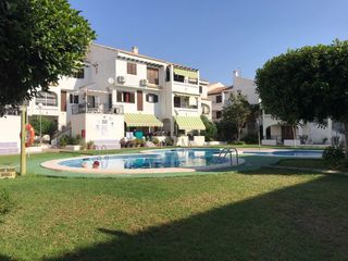 Lloguer Casa  Antonio vicea. Bungalow en alquiler en playa flamenca, 2 dormitorios.