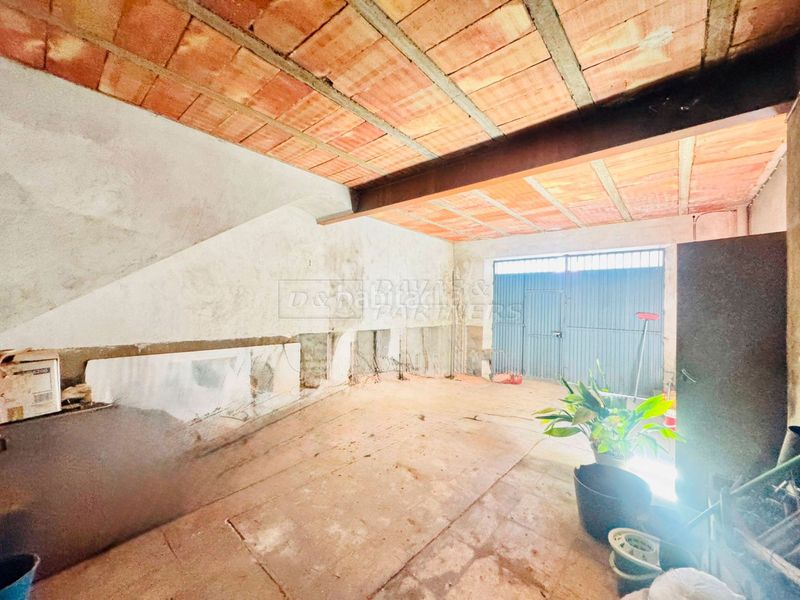 Foto c6be364c-a96d-404b-821e-fb5131f6d9be. Edificio in Pinoso