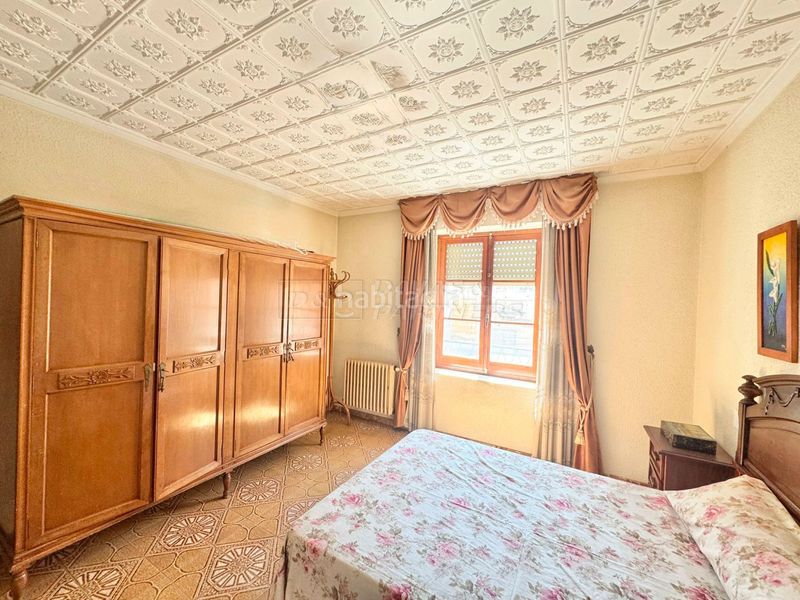 Foto ec26d243-5b18-4d36-86a0-08f9681d5c2c. Edificio in Pinoso