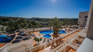 Piso  Bertomeu roig. Piso en venta en colina real, 2 dormitorios.