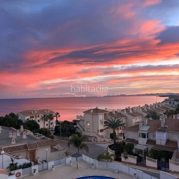 Foto b19f8a1d-ee2f-49c0-8674-ed730cd122a9. Àtic amb piscina a Aguamarina Orihuela