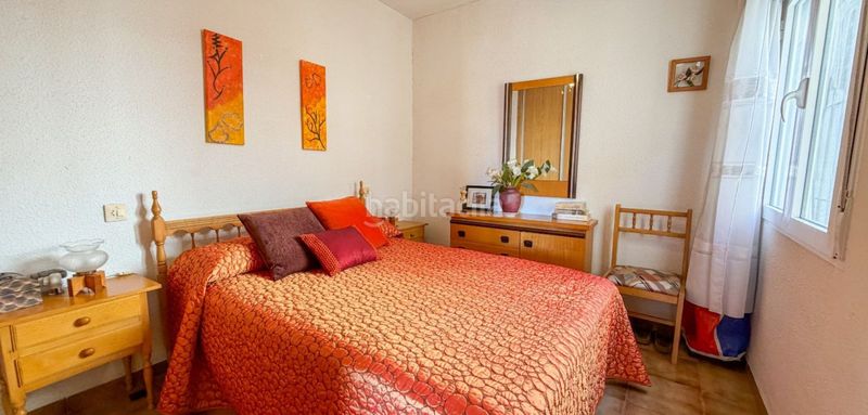 Foto f0308765-3a1c-4ae0-ad8e-c095c9eaeed1. Casa adossada a Playa Flamenca Orihuela