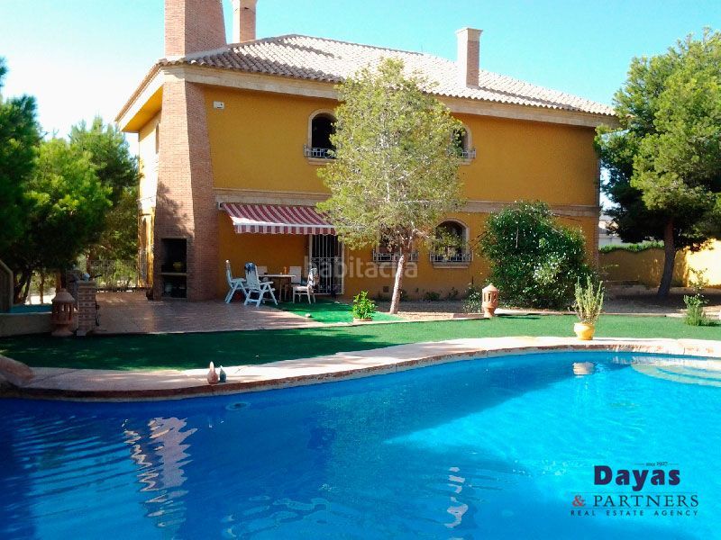 Foto eda2c3b1-9041-4331-b8df-86fc9d61db39. Masia amb aparcament piscina a Lo Marabú Rojales