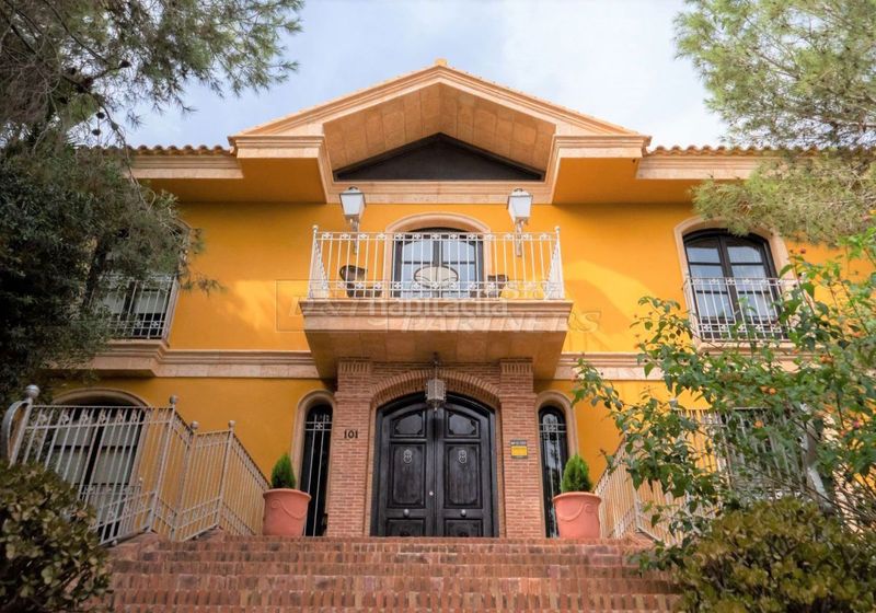 Foto c7e8e54a-01ce-42e0-afea-576b185dcad2. Edifici a Lo Marabú Rojales