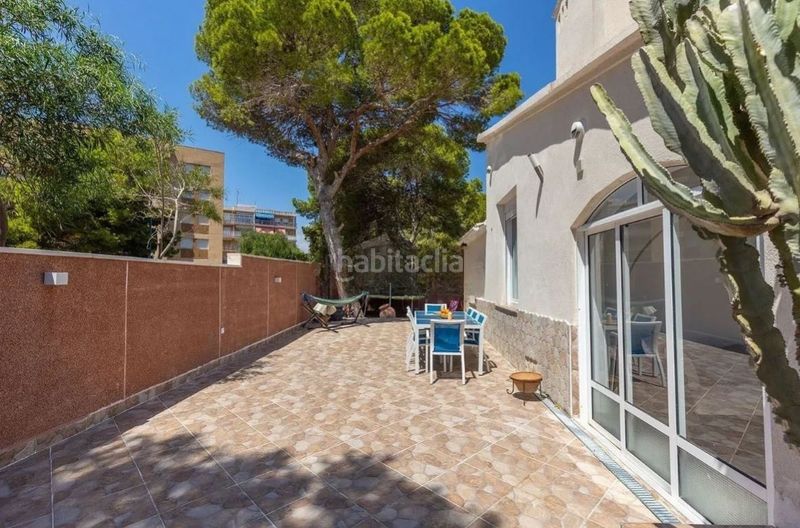 Foto 0a12f248-f118-4bfe-86bd-37ec4308befe. Xalet amb aparcament piscina a Punta Prima Orihuela