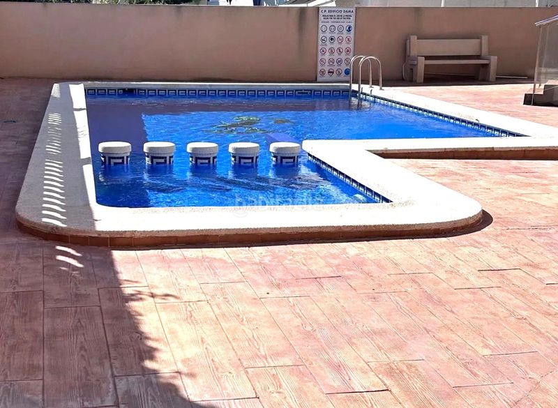 Foto ce0e8e2d-0bdc-4002-ae5f-383529e2f270. Pis amb aparcament piscina a Punta Prima Torrevieja