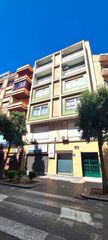 Lloguer Local Comercial a Orihuela Ciudad. Local en alquiler en centro.